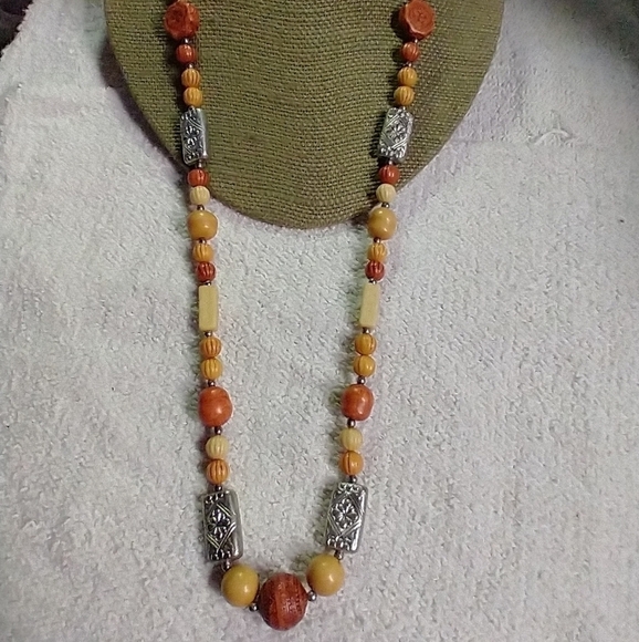 Vintage Jewelry - Silvertone beaded yellow orange long necklace